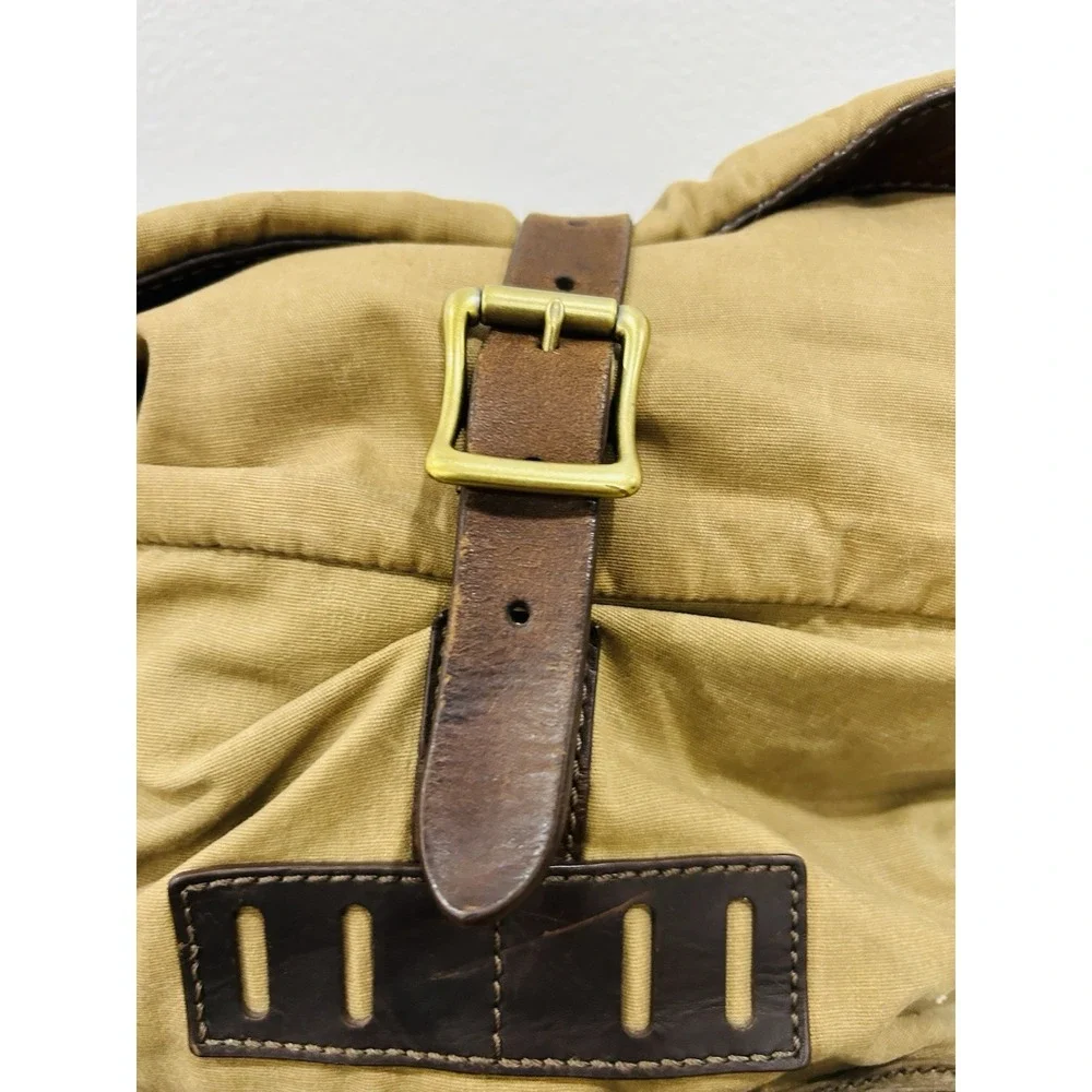 Distressed Fossil Defender Canvas & Leather roll-top backpack Rucksack Tan Brown